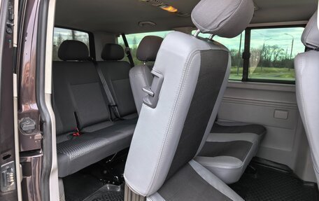 Volkswagen Caravelle T5, 2013 год, 1 650 000 рублей, 24 фотография