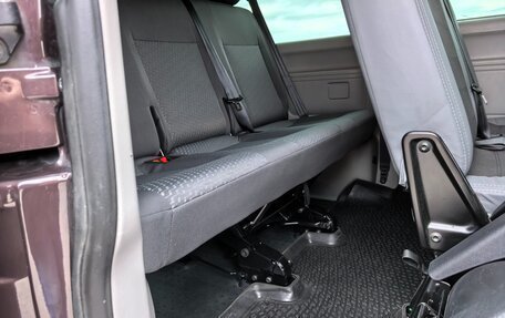 Volkswagen Caravelle T5, 2013 год, 1 650 000 рублей, 22 фотография