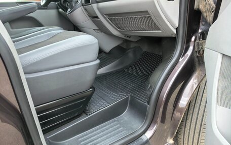 Volkswagen Caravelle T5, 2013 год, 1 650 000 рублей, 19 фотография