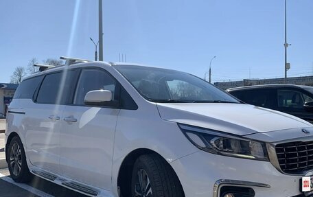 KIA Carnival III, 2018 год, 3 250 000 рублей, 9 фотография
