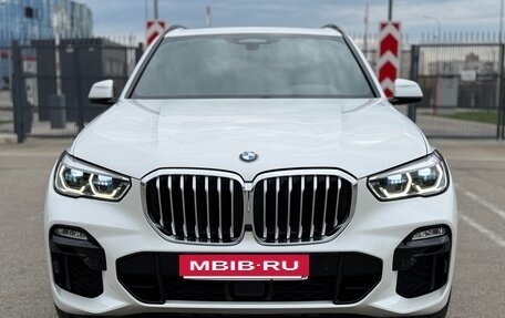 BMW X5, 2019 год, 6 850 000 рублей, 2 фотография