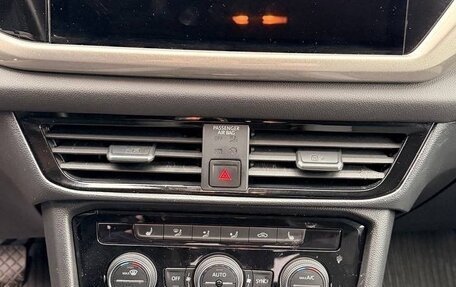 Volkswagen Taos, 2021 год, 2 440 000 рублей, 12 фотография