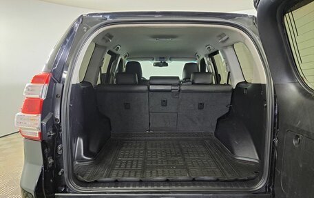 Toyota Land Cruiser Prado 150 рестайлинг 2, 2015 год, 3 630 000 рублей, 10 фотография