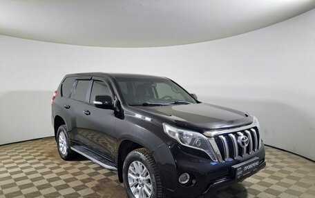 Toyota Land Cruiser Prado 150 рестайлинг 2, 2015 год, 3 630 000 рублей, 3 фотография
