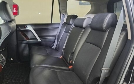 Toyota Land Cruiser Prado 150 рестайлинг 2, 2015 год, 3 630 000 рублей, 12 фотография