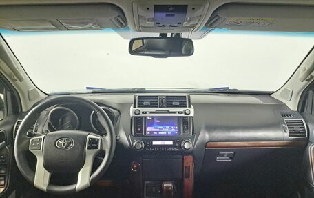 Toyota Land Cruiser Prado 150 рестайлинг 2, 2015 год, 3 630 000 рублей, 14 фотография