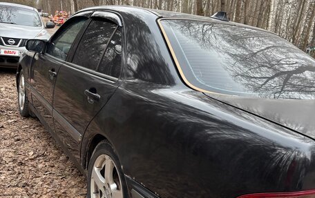 Mercedes-Benz E-Класс, 2001 год, 380 000 рублей, 4 фотография