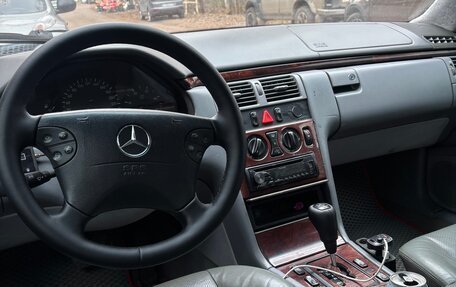 Mercedes-Benz E-Класс, 2001 год, 380 000 рублей, 5 фотография