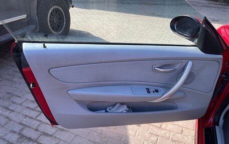 BMW 1 серия, 2008 год, 900 000 рублей, 8 фотография