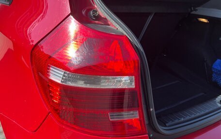 BMW 1 серия, 2008 год, 900 000 рублей, 23 фотография