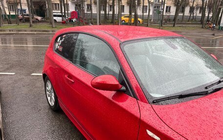 BMW 1 серия, 2008 год, 900 000 рублей, 32 фотография