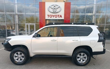 Toyota Land Cruiser Prado 150 рестайлинг 2, 2022 год, 7 350 000 рублей, 8 фотография