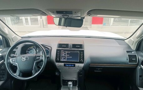 Toyota Land Cruiser Prado 150 рестайлинг 2, 2022 год, 7 350 000 рублей, 9 фотография