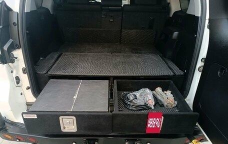 Toyota Land Cruiser Prado 150 рестайлинг 2, 2022 год, 7 350 000 рублей, 16 фотография