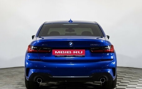 BMW 3 серия, 2019 год, 2 999 700 рублей, 10 фотография