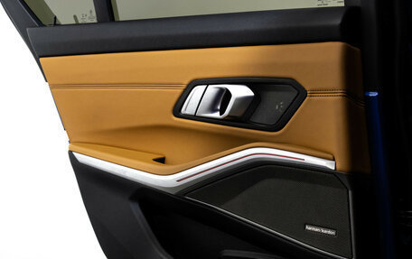 BMW 3 серия, 2019 год, 2 999 700 рублей, 31 фотография