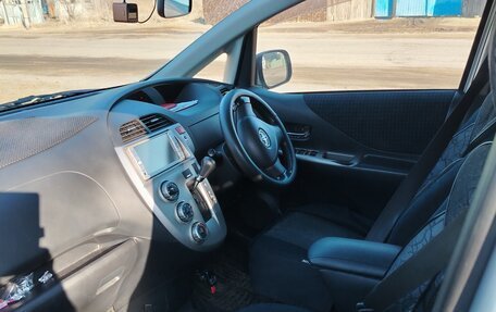 Toyota Ractis I, 2009 год, 715 000 рублей, 10 фотография