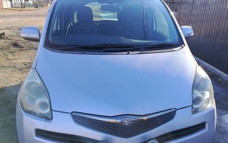 Toyota Ractis I, 2009 год, 715 000 рублей, 1 фотография