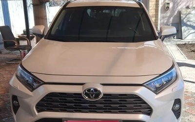 Toyota RAV4, 2021 год, 3 800 000 рублей, 1 фотография