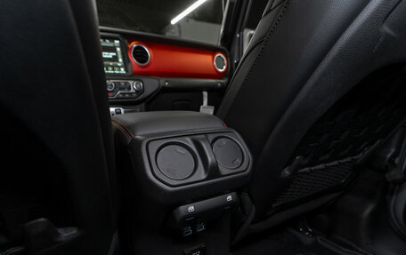 Jeep Gladiator, 2021 год, 6 700 000 рублей, 13 фотография