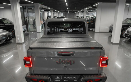 Jeep Gladiator, 2021 год, 6 700 000 рублей, 25 фотография