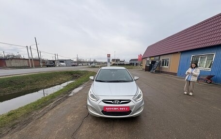 Hyundai Solaris II рестайлинг, 2013 год, 630 000 рублей, 4 фотография