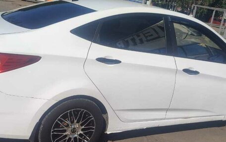 Hyundai Solaris II рестайлинг, 2016 год, 470 000 рублей, 2 фотография