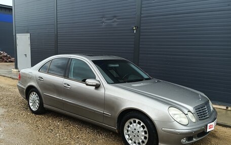 Mercedes-Benz E-Класс, 2003 год, 700 000 рублей, 3 фотография