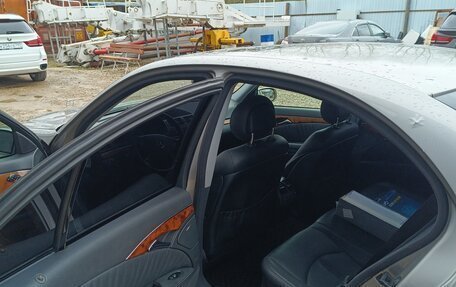 Mercedes-Benz E-Класс, 2003 год, 700 000 рублей, 5 фотография