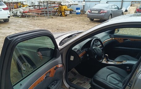 Mercedes-Benz E-Класс, 2003 год, 700 000 рублей, 4 фотография