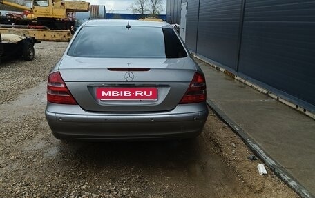 Mercedes-Benz E-Класс, 2003 год, 700 000 рублей, 9 фотография