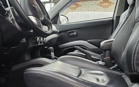 Mitsubishi Outlander III рестайлинг 3, 2010 год, 1 150 000 рублей, 10 фотография