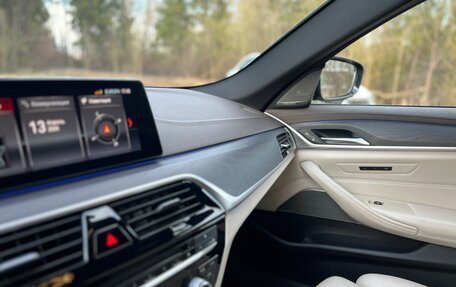 BMW 5 серия, 2018 год, 4 050 000 рублей, 11 фотография