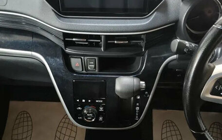 Daihatsu Move VI рестайлинг, 2015 год, 960 000 рублей, 13 фотография