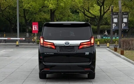 Toyota Alphard, 2024 год, 7 550 000 рублей, 5 фотография