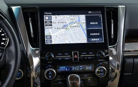 Toyota Alphard, 2024 год, 7 550 000 рублей, 11 фотография