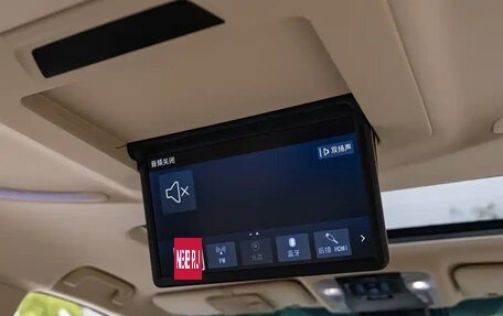 Toyota Alphard, 2024 год, 7 550 000 рублей, 14 фотография