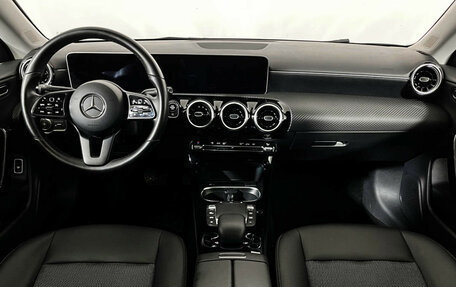 Mercedes-Benz CLA, 2020 год, 2 380 000 рублей, 12 фотография