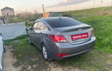 Hyundai Solaris II рестайлинг, 2016 год, 715 000 рублей, 3 фотография