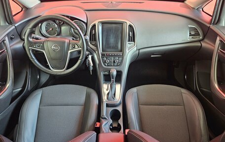 Opel Astra J, 2011 год, 799 000 рублей, 9 фотография