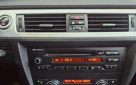 BMW 3 серия, 2011 год, 1 050 000 рублей, 14 фотография