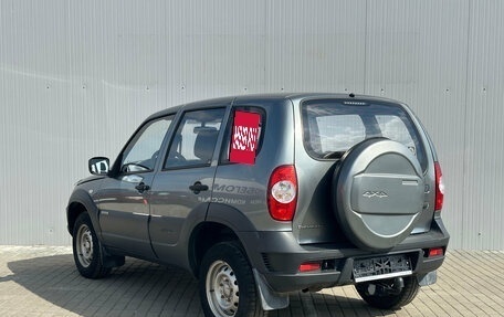 Chevrolet Niva I рестайлинг, 2016 год, 620 000 рублей, 5 фотография