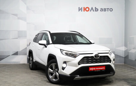 Toyota RAV4, 2020 год, 3 600 000 рублей, 4 фотография