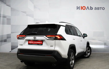 Toyota RAV4, 2020 год, 3 600 000 рублей, 5 фотография