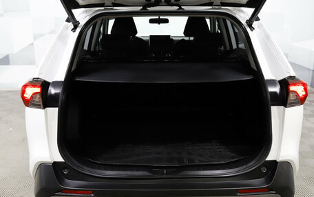 Toyota RAV4, 2020 год, 3 600 000 рублей, 10 фотография