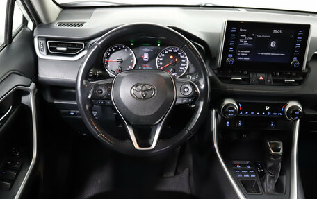 Toyota RAV4, 2020 год, 3 600 000 рублей, 13 фотография