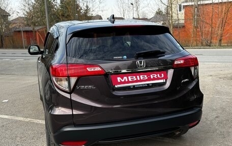 Honda Vezel, 2018 год, 1 999 999 рублей, 3 фотография