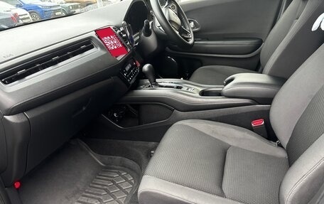 Honda Vezel, 2018 год, 1 999 999 рублей, 12 фотография