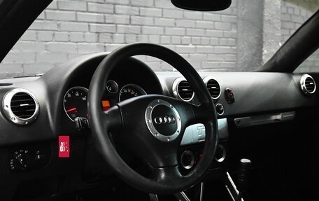 Audi TT, 2004 год, 970 000 рублей, 11 фотография