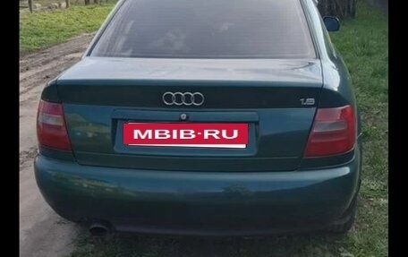 Audi A4, 1999 год, 400 000 рублей, 4 фотография